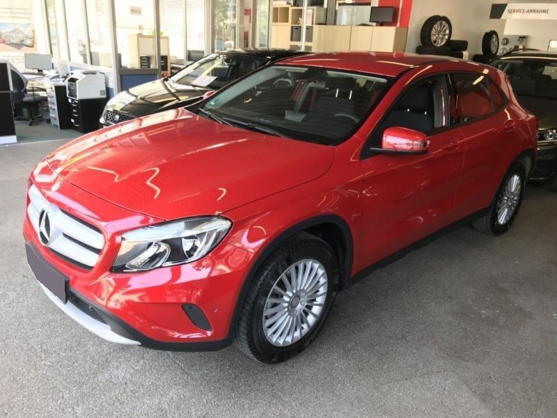 acheter voiture Mercedes GLA Essence moins cher