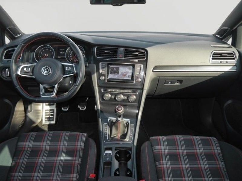 Vente voiture Volkswagen Golf Essence moins cher - photo 2