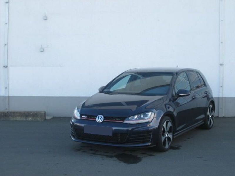 Vente voiture Volkswagen Golf Essence moins cher